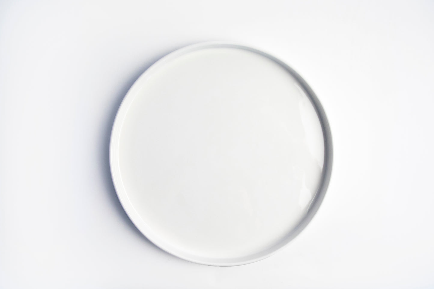 Feast Plate – Glossy White (The Size of Ya Head)