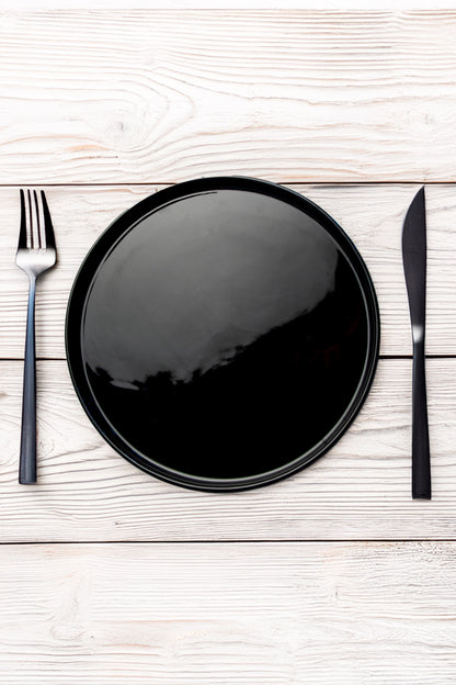 Feast Plate – Glossy Black (The Size of Ya Head)
